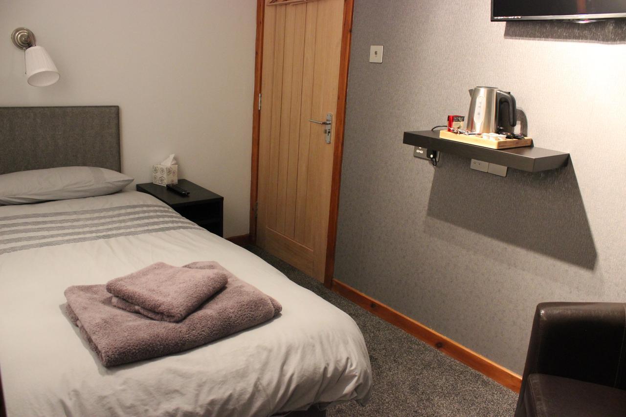 The New Lodge Pontardawe Eksteriør billede